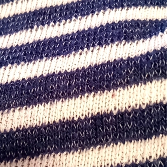 Abercrombie Kids L/XL Women's M Navy White Striped Long Sleeve Sweater - Picture 4 of 4